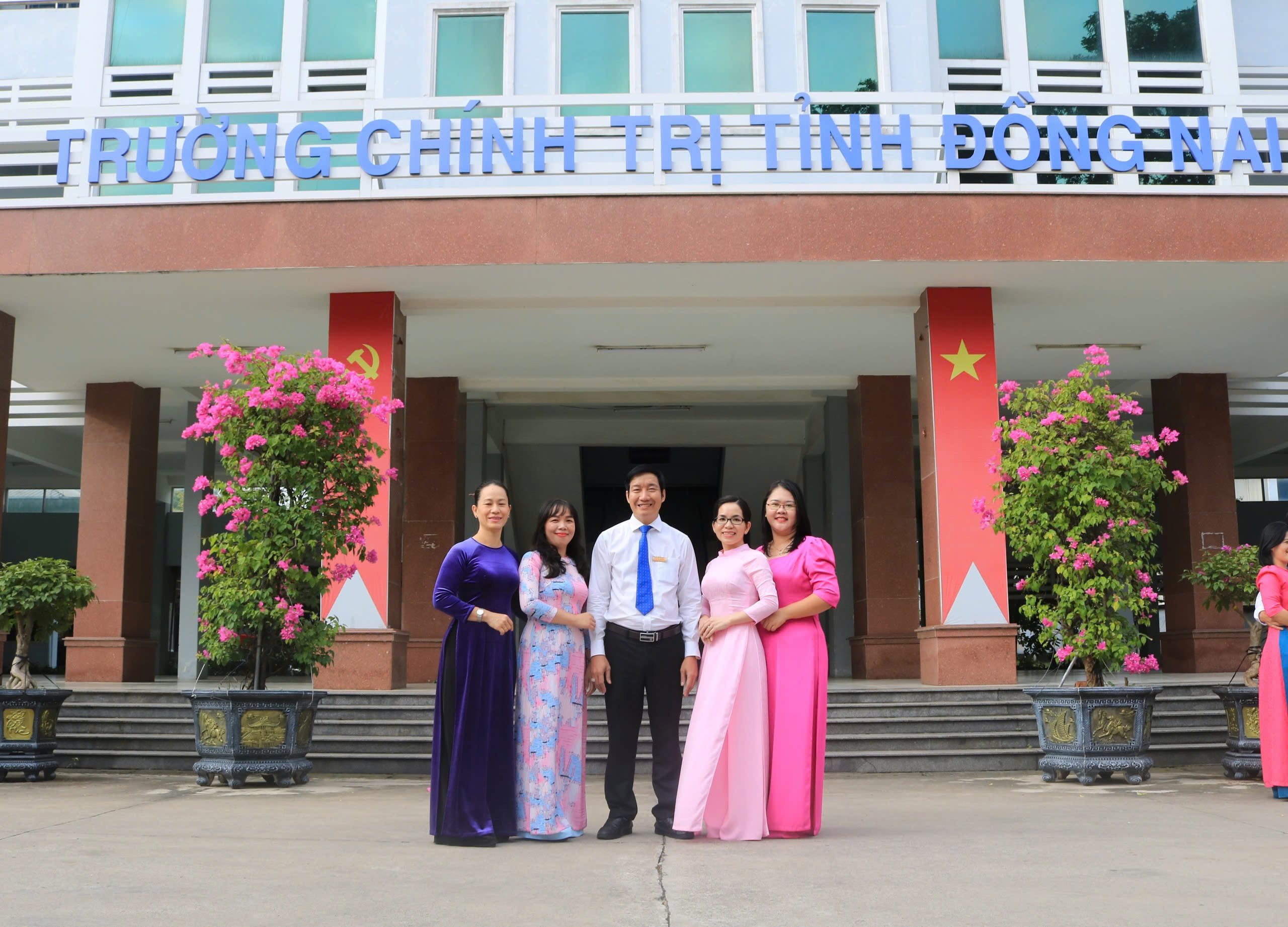 Lý luận cơ sở.jpg