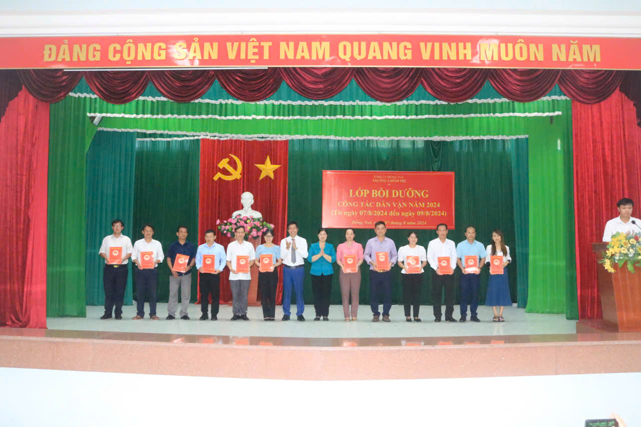 dan vạn 1.jpg